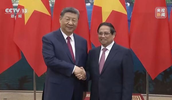 ▲▼ 越南總理范明政、越南國會主席陳青敏、中國國防部長董軍     。（圖／翻攝 央視）