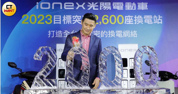 柯勝峯一手主導電動車的研發與佈局，2024年Ionex電動機車已轉虧為盈。（圖╱方萬民攝）