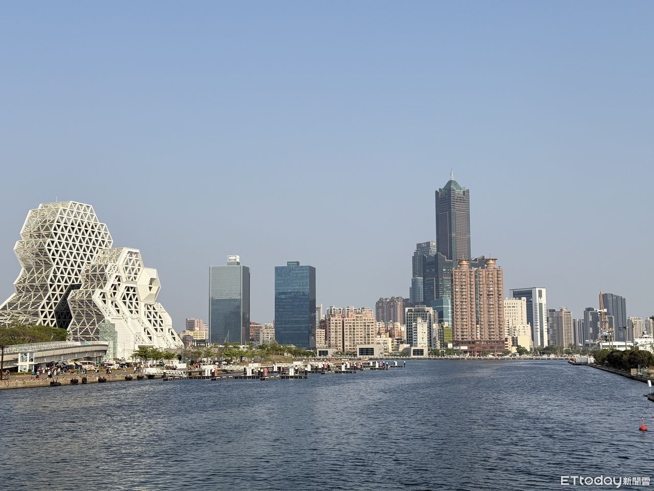 高雄新生兒雪崩式下跌「少了1/3」 陳其邁研議提高婚育宅比例