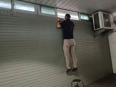 夜潛員林車站鑽女廁氣窗!闖超商抱走收銀機 網咖睡大覺遭逮