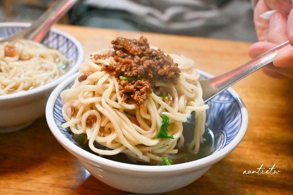 ▲▼財神台南擔仔麵。（圖／部落客水晶安蹄不務正業過生活授權提供）