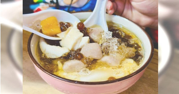 一名網友分享，近日全家人一起到台中遊玩，沒想到卻發現，台中豆花竟是「加糖水」，一家人都覺得不太對味，貼文曝光後，網友紛紛秒猜中，原PO是「嘉義人」。（圖／擷取自Google Maps）