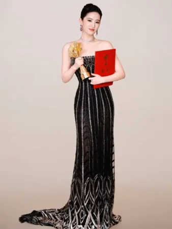 ▲劉亦菲因中美貿易戰，成為輿論攻擊對象。（圖／翻攝自劉亦菲Instagram）