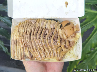 台南秒殺鴨腿飯！鮮嫩多汁鋪滿飯盒