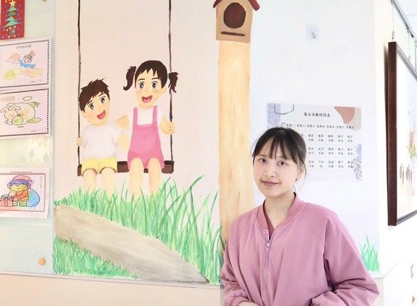 ▲桃榮護理師林昀臻以畫筆彩繪生命故事