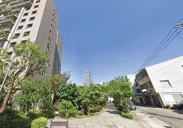 李女3樓透天厝雖為中古屋，不過位處水湳經貿園區旁邊，屋價水漲船高。（翻攝Google Maps）