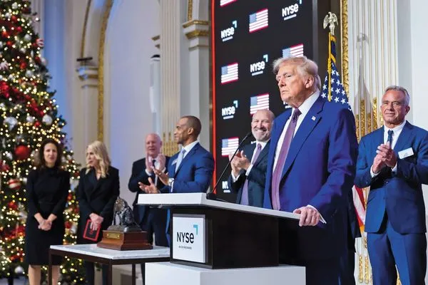 川普推對等關稅不到24小時就喊卡，全因美債出現拋售潮。（圖片來源：New York Stock Exchange）