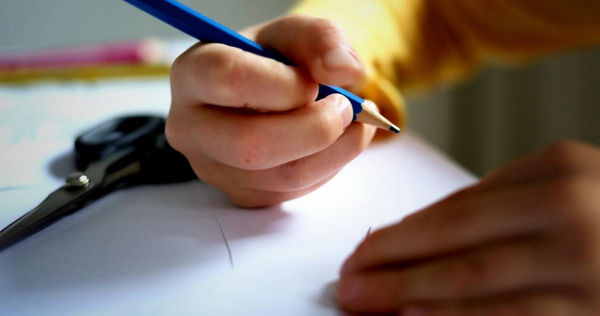 有網友分享小學低年級資優班數學題，考倒一票出社會的人。（示意圖／Pixabay）