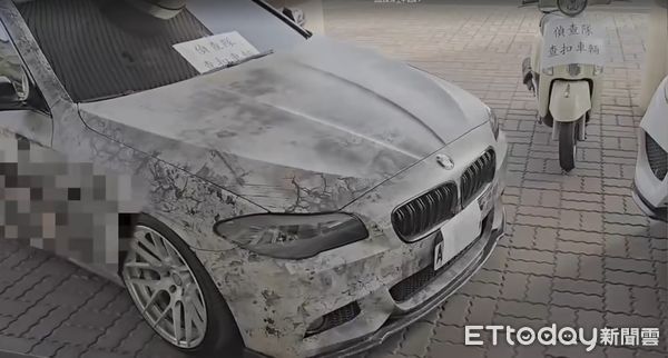 ▲台南市警五分局會同特勤中隊強勢攻堅查獲詐騙集團水房首腦、成員共9人到案，查扣雙B名車2部、機車、作案用金融卡、手機、黑莓卡、筆電、贓款、愷他命、防彈背心等物一批。（圖／記者林東良翻攝，下同）