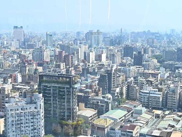 ▲▼風淾咖啡｜台中新開幕！27樓高絕美景觀咖啡廳，不限時無服務費，咖啡只要銅板價。（圖／部落客糖糖`s 享食生活授權提供）