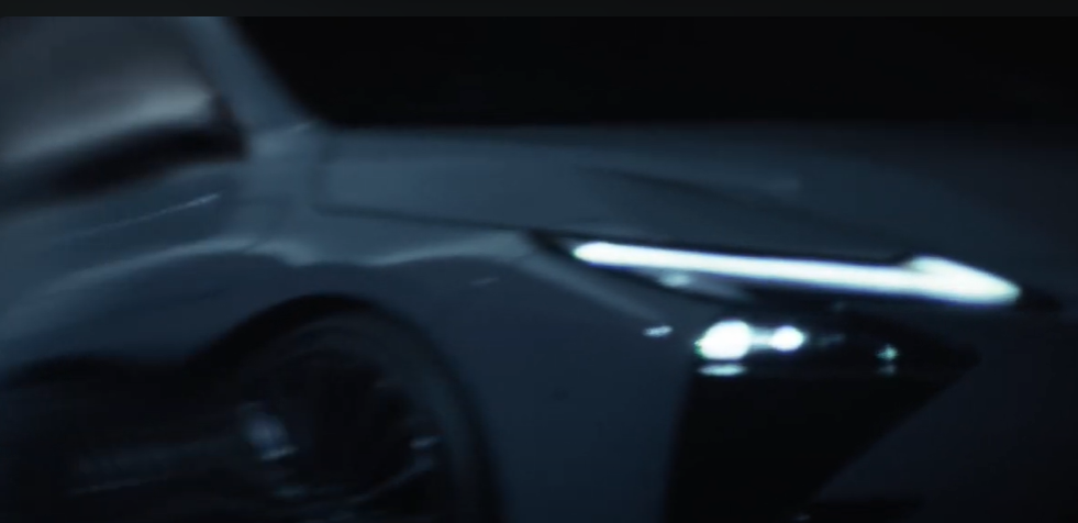 ▲LEXUS,ES