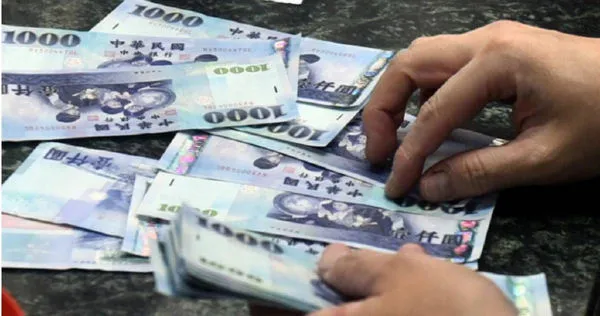 財政部賦稅署指出113年11、12月期統一發票中獎號碼，仍有一張千萬獎金發票尚未領獎，期限僅到5月5日，若再不領恐充公。（示意圖／報系資料照）