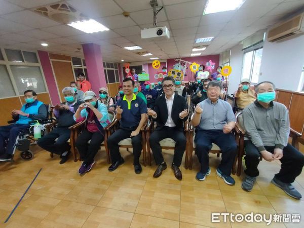 ▲台東馬蘭榮家慈惠中心獲捐助沐浴床與寢具。（圖／記者楊漢聲翻攝）