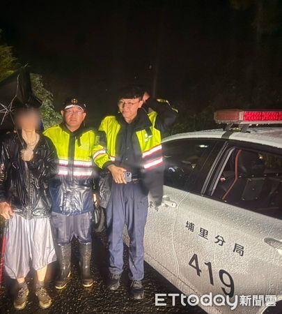 ▲警民合力搜山，救回獨攀九份二山迷途的曾姓男子。（圖／記者高堂堯翻攝）