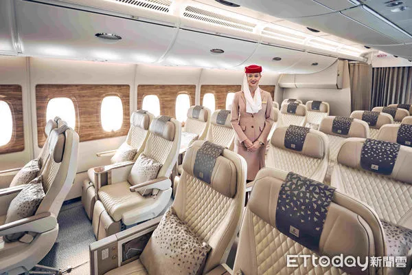 ▲▼阿聯酋航空豪華經濟艙融合舒適體驗與奢華感。（圖／阿聯酋航空提供）