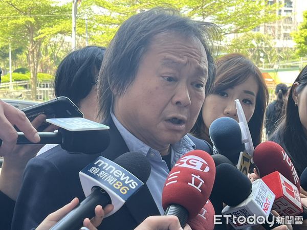 ▲▼民進黨立委王世堅受訪。（圖／記者杜冠霖攝）