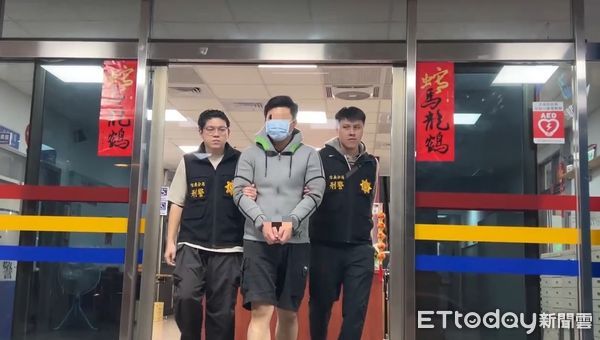 ▲警方逮捕涉嫌跨國運毒的香港籍男子陳智遠並當場查扣市值逾2千萬元的K他命毒品。（圖／記者張君豪翻攝）