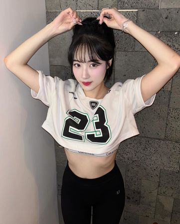 ▲朴旻曙正在努力學習中文字。（圖／翻攝自Threads／_min_go）