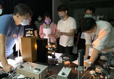 「產業新尖兵計畫」提升技能 27歲女行政職變身軟體工程師