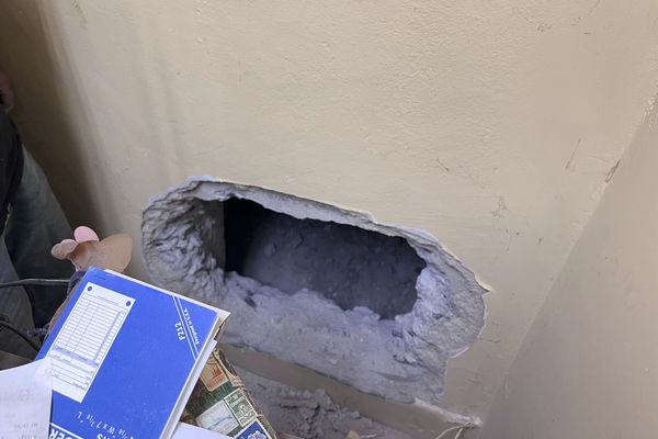 ▲▼洛杉磯珠寶店Love Jewels發生竊盜案。（圖／達志影像／美聯社）