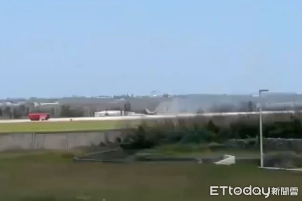 ▲▼ IDF戰機輪煞系統故障，卡馬公機場畫面曝光 。（圖／記者陳洋翻攝）