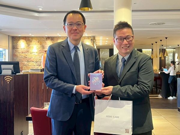 東森攜手喬依展現國際實力 妍美会與萬壽元橫掃三大發明獎　（圖／東森購物提供）