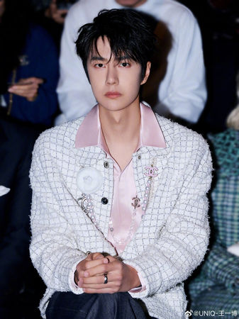 ▲王一博一人賺進公司一半以上收入。（圖／翻攝自王一博微博）