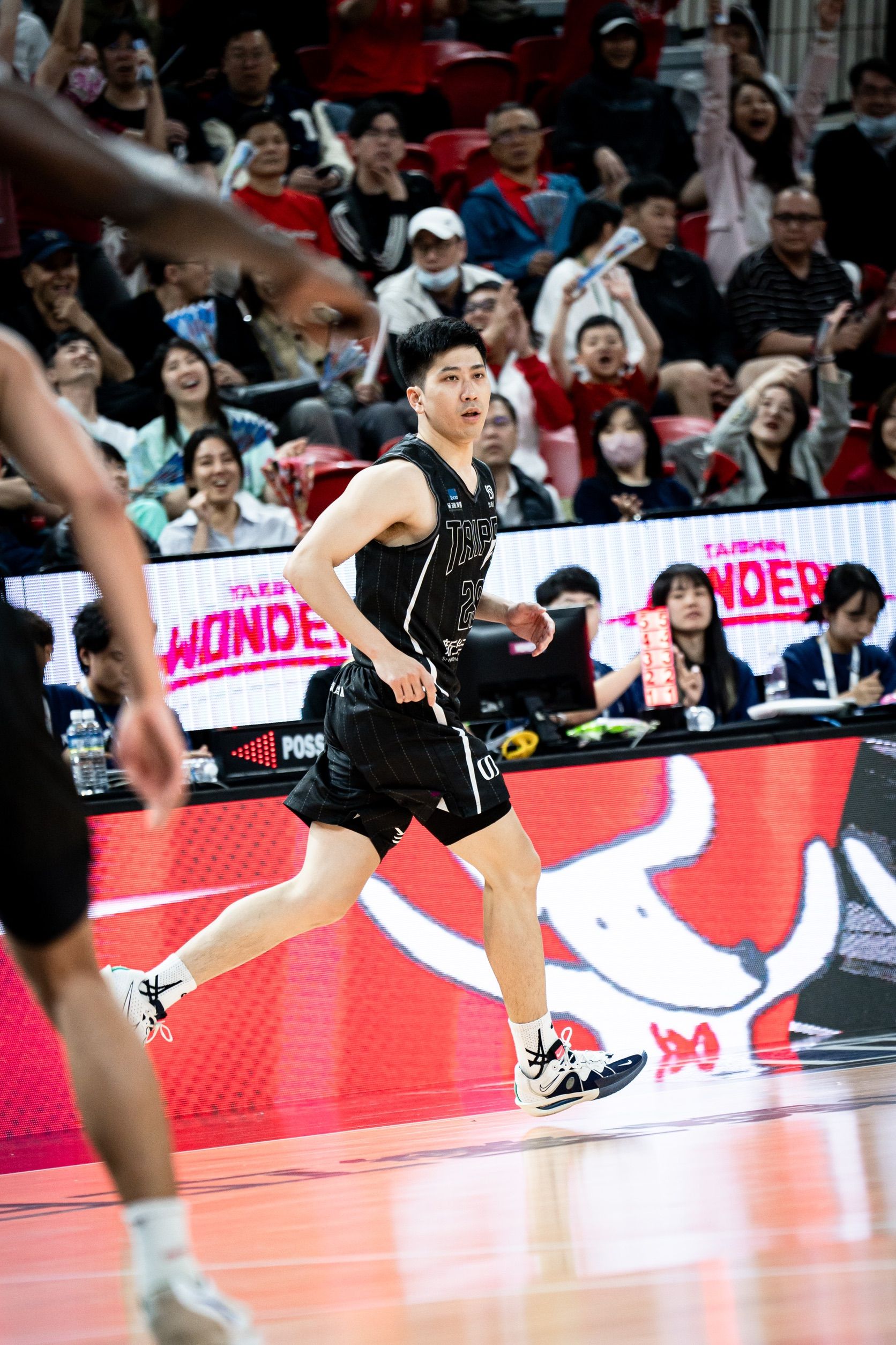 ▲▼戰神張耕淯左膝後十字韌帶斷裂。（圖／台北戰神提供）