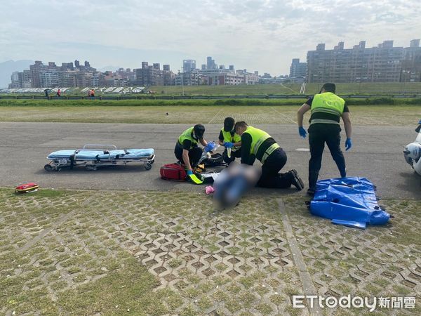 ▲▼五股區疏洪一路男子餵鴿子，突倒地OHCA。（圖／記者陸運陞翻攝）