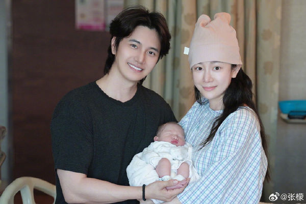 ▲▼張檬高齡剖腹產平安生下兒子。（圖／翻攝自微博）