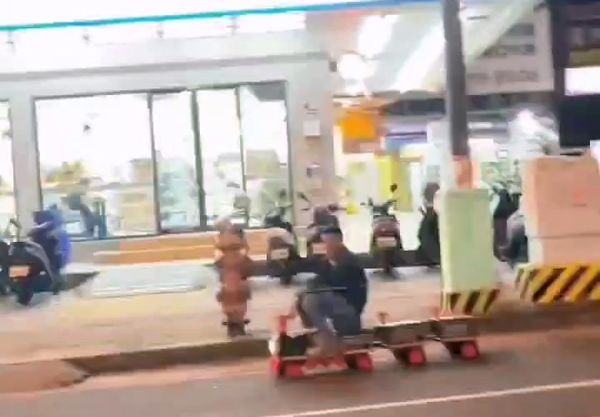 ▲▼湯瑪士小火車真人版閒晃街頭，警方表示最高罰3千6百元。（圖／翻自社會事新聞影音）