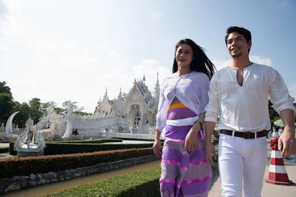 ▲「台南范冰冰」蔡書綺全裸「貴妃入浴」，大膽展露兩種性徵。（圖／攝露士提供）