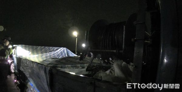 ▲▼農民遭竊蒜頭550台斤，警方當晚就逮捕2嫌犯。（圖／記者游瓊華翻攝）