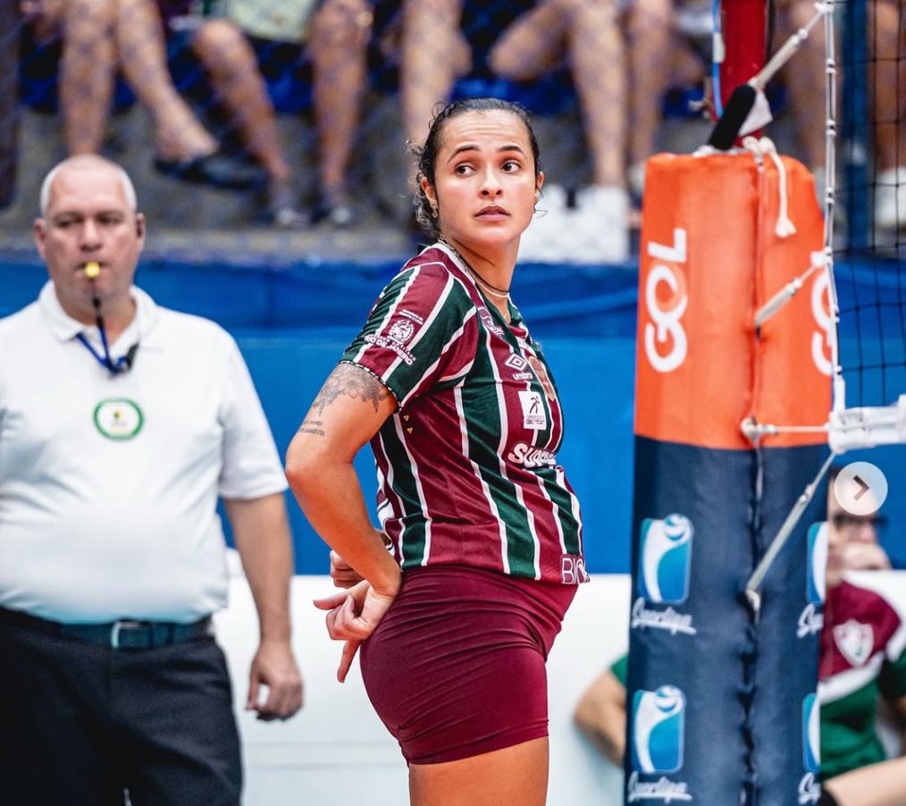 ▲▼巴西排球員赫爾德絲懷孕近6月仍披戰袍，堅持上場比賽引發話題。（圖／翻攝自IG／priscila_heldes）