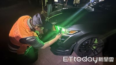 南警2小時狂攔56輛噪音車！罰單開好開滿　最小駕駛竟是無照未成年