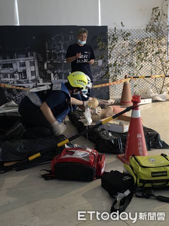 ▲台南市消防局與麻豆新樓醫院攜手舉辦「第五屆新樓盃高擬真情境團隊急救競賽」，強化團隊間協作默契，爭分奪秒守護民眾生命安全。（圖／記者林東良翻攝，下同）
