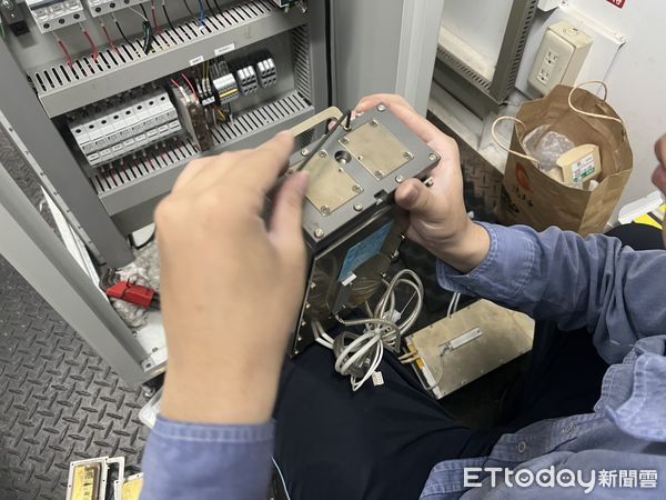 ▲台東焚化廠即時停爐調整監測設備。（圖／記者楊漢聲翻攝）