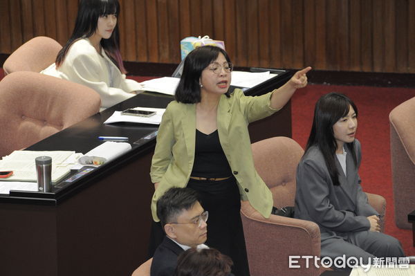 ▲▼2025.04.18立法院院會，藍綠白三黨互不相讓，議事陷入空轉。（圖／記者湯興漢攝）