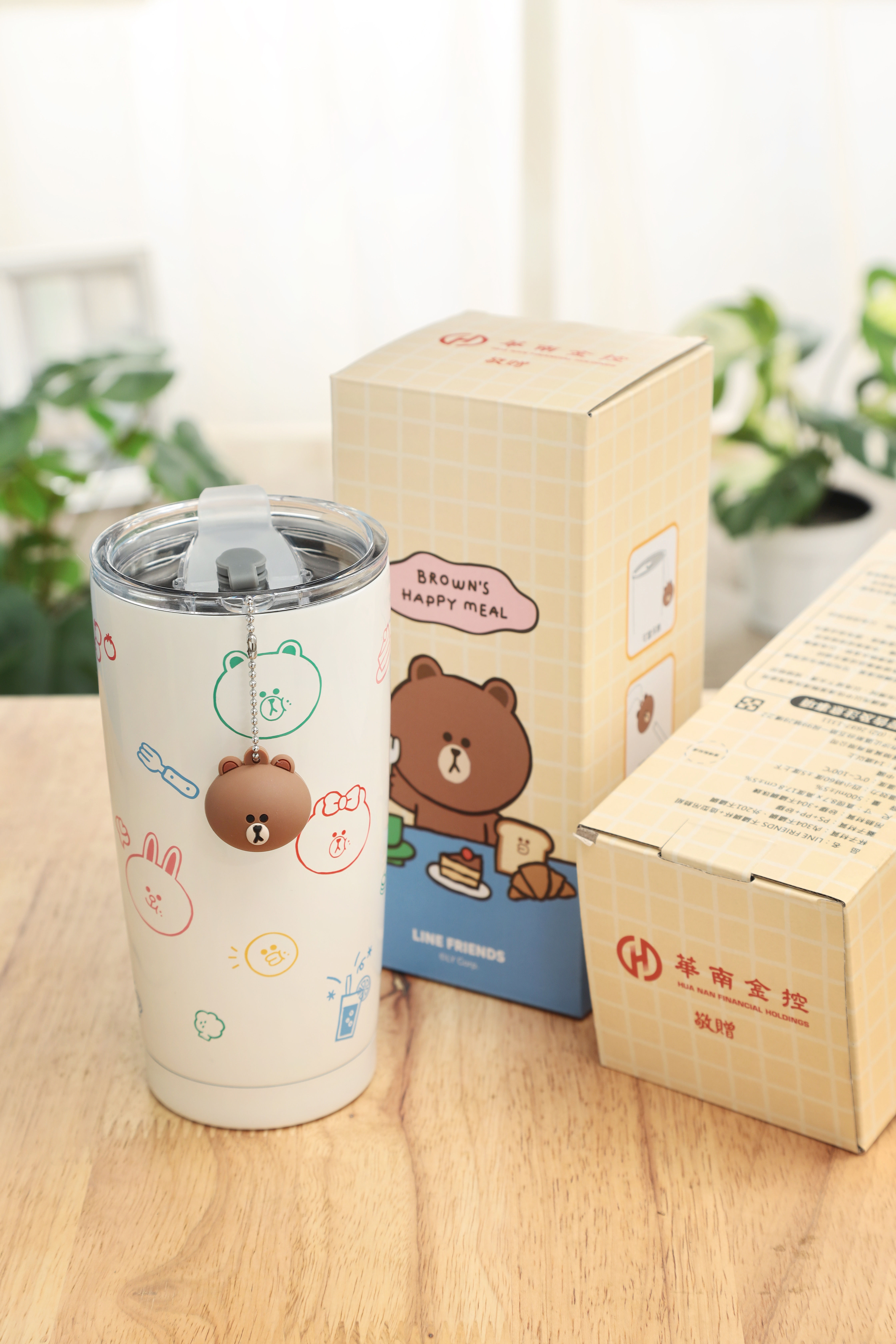 ▲▼華南金股東會紀念品。（圖／業者提供）