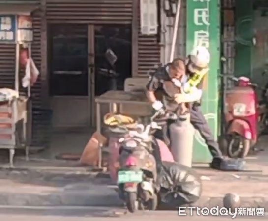 ▲▼男子擔心被搜出吸食器，揮舞著美工刀對峙員警，後來雖逃逸4小時後落網。（圖／民眾提供，下同）