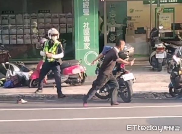 ▲▼男子擔心被搜出吸食器，揮舞著美工刀對峙員警，後來雖逃逸4小時後落網。（圖／民眾提供，下同）