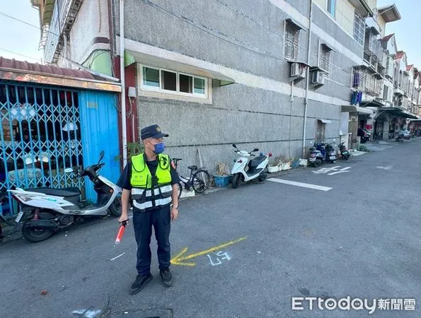 ▲東港警方針對無號誌肇事路口加強取締作為             。（圖／記者陳崑福翻攝）