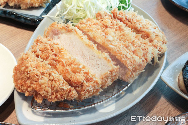 ▲饗賓全新品牌「貓將壽司」明開幕　首月假日已全被訂滿。（圖／記者黃士原攝）