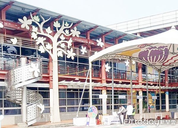 ▲桃園客家桐花祭將於明（19）日登場至5月4日，一系列活動適合闔家大小共遊，圖為活動主場館之客家文化館。（圖／記者沈繼昌翻攝）