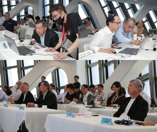 ▲港務公司高階主管參與「2025 AI 應用暨實作研討會」展望講座，並進行實際操作演練。（圖／港務公司）