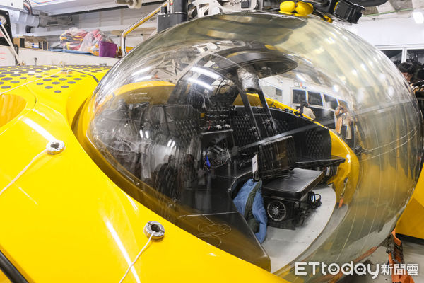 ▲極地探險船「日月合朔號Scenic Eclipse II」今首抵基隆港。（圖／記者彭懷玉攝）