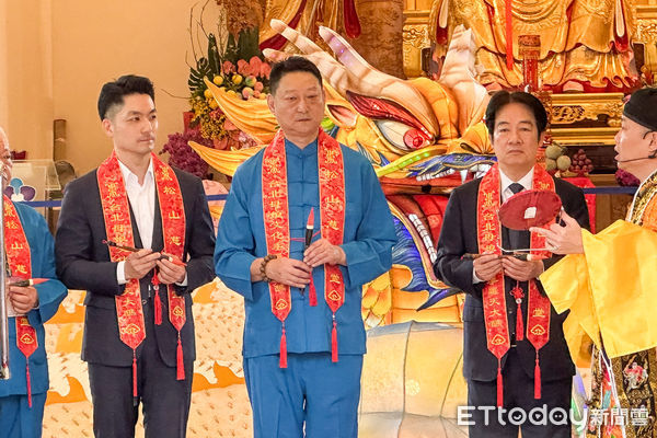 ▲台北市長蔣萬安、總統賴清德出席松山慈惠堂宮廟活動。（圖／記者林敬旻攝）