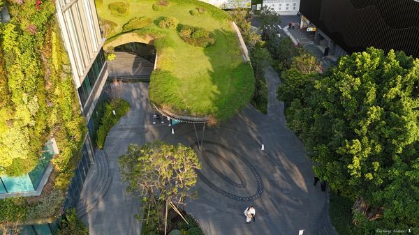 ▲▼掀開臺中勤美術館，隈研吾的「無牆」設計，讓藝術與街區共生。（圖／部落客Ean部落閣提供）