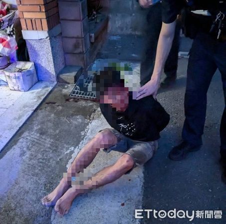 ▲▼1名逃逸移工拒捕，街頭狂奔，還和員警扭打，戳傷眼睛。（圖／民眾提供，下同）