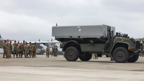 ▲▼美國海軍陸戰隊過去在夏威夷海軍陸戰隊基地裝載軍備的照片。（圖／翻攝自美國海軍陸戰隊）